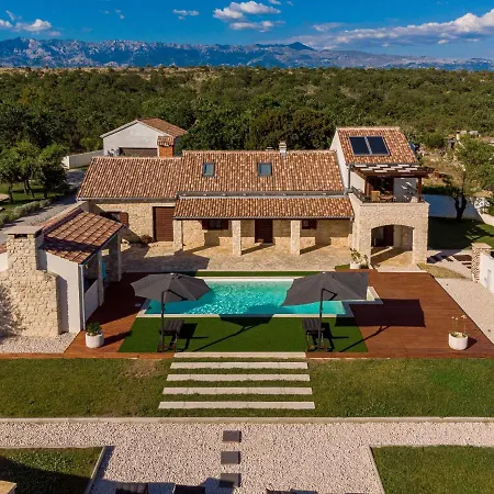 Casa Di Nikola Zadarvillas ポセダリェ