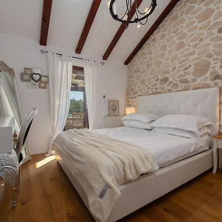 Casa Di Nikola Zadarvillas *