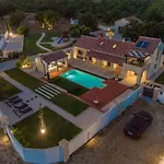 Villa Nikola Posedarje