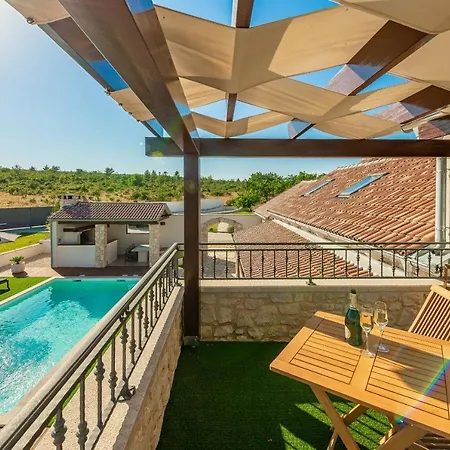 Casa Di Nikola Zadarvillas فيلة بوسيدارجي
