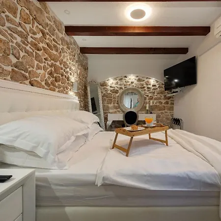 Casa Di Nikola Zadarvillas فيلة *