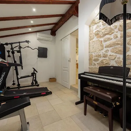 Casa Di Nikola Zadarvillas بوسيدارجي