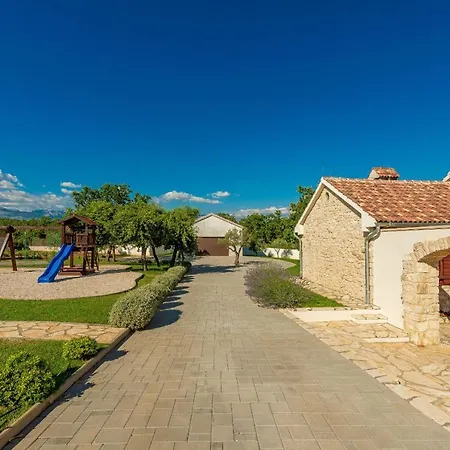 Casa Di Nikola Zadarvillas بوسيدارجي