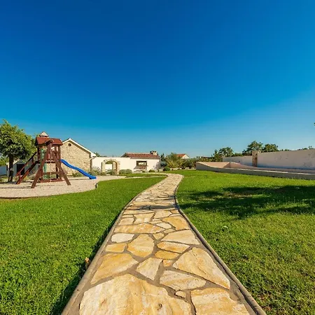 Casa Di Nikola Zadarvillas Поседарье