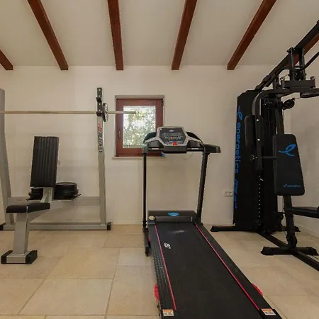 Casa Di Nikola Zadarvillas فيلة