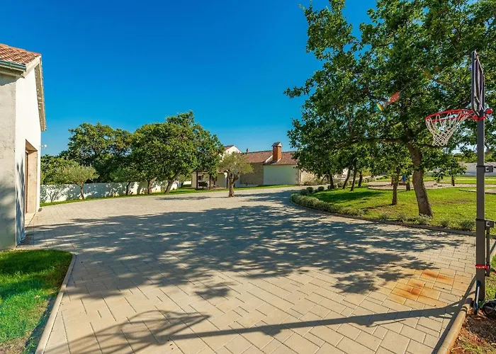 Casa Di Nikola Zadarvillas بوسيدارجي