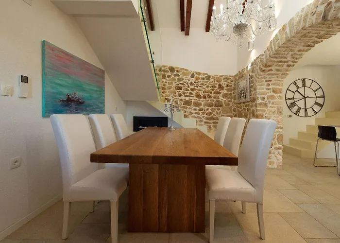 Casa Di Nikola Zadarvillas فيلة *