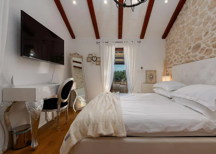 Casa Di Nikola Zadarvillas فيلة *