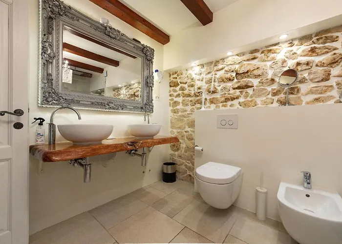 Casa Di Nikola Zadarvillas فيلة *